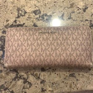 Michael Kors Rose Gold wallet